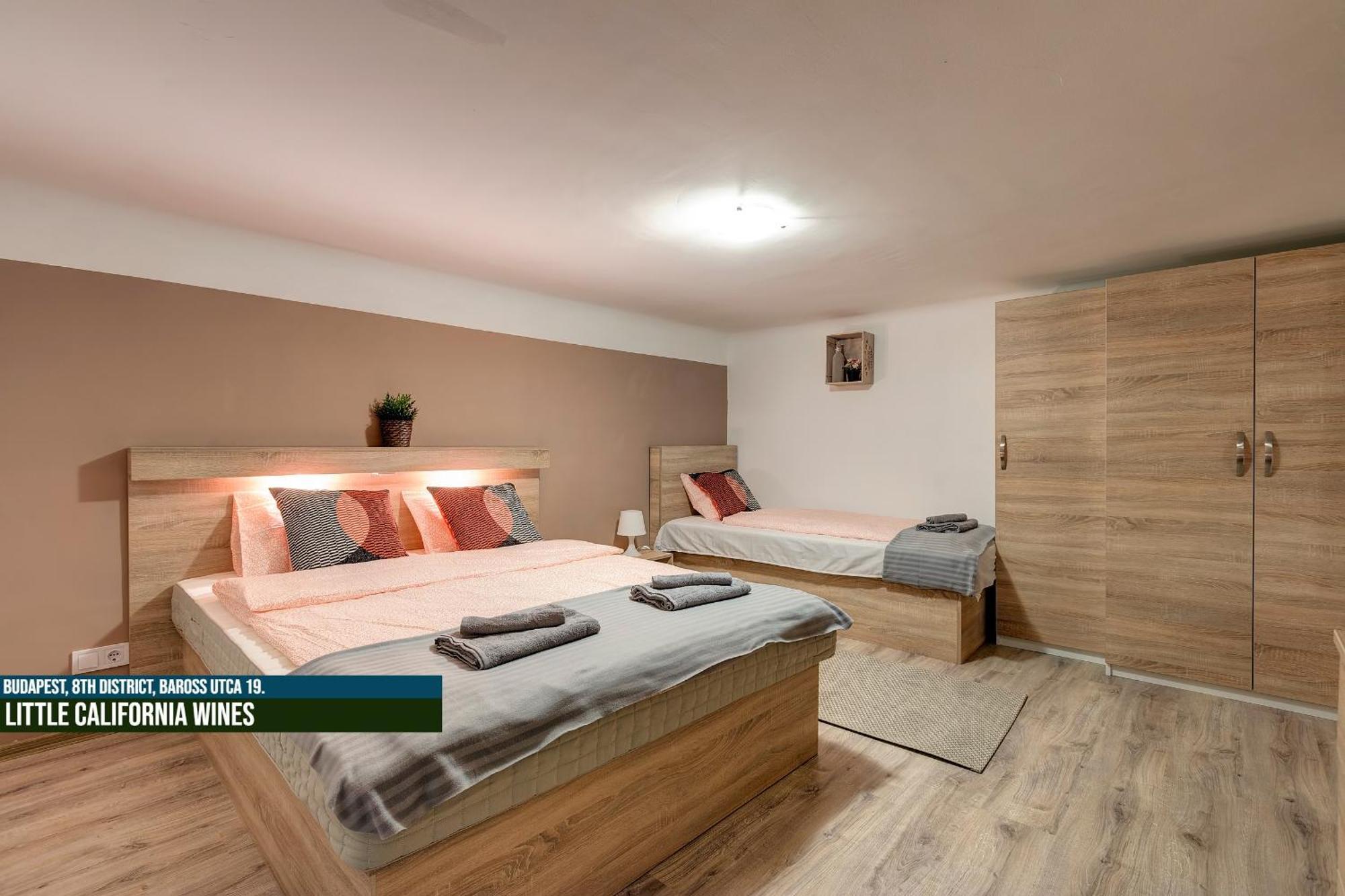 Little Americas Museum Apartments Budapest Ngoại thất bức ảnh